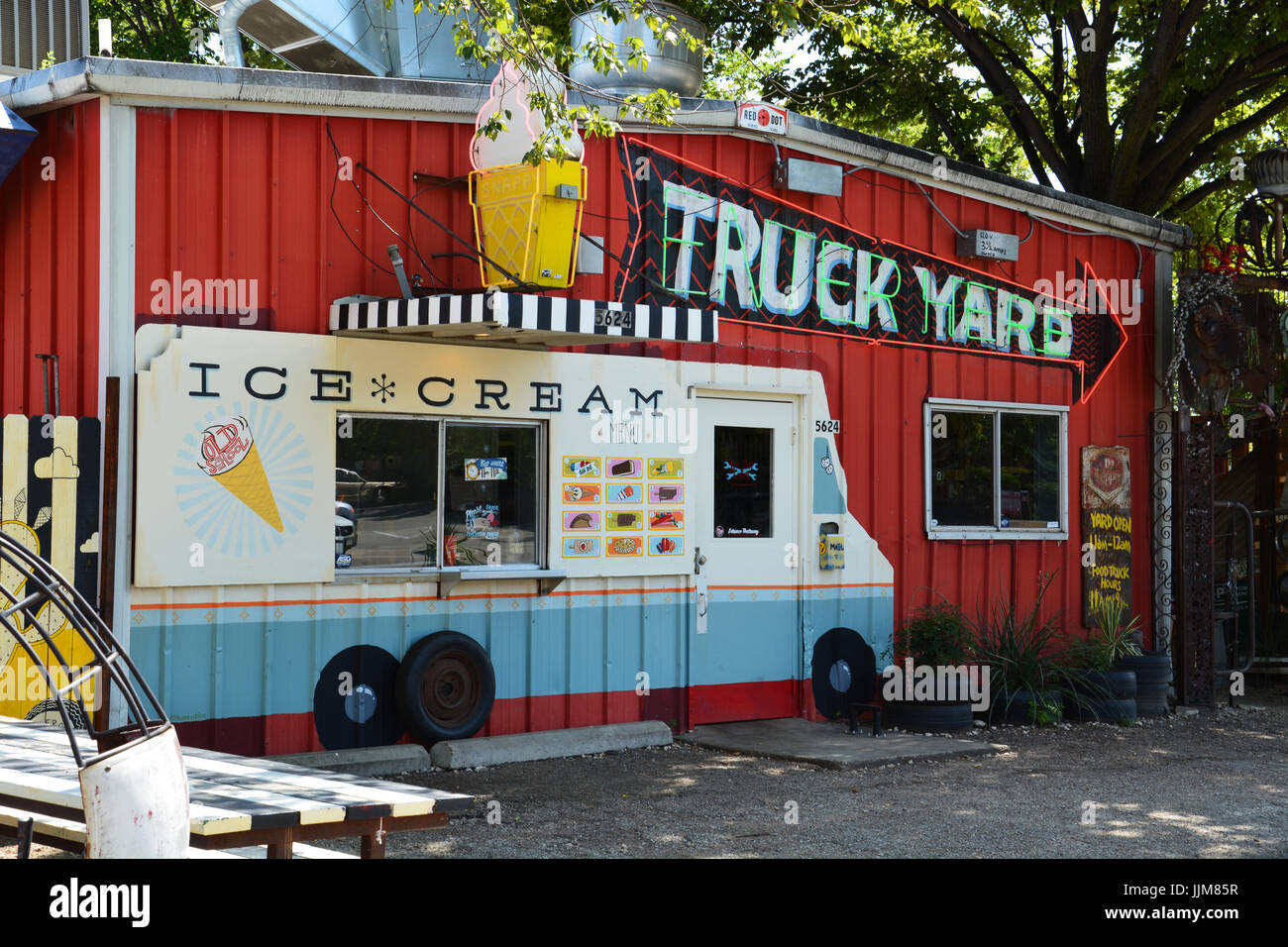 The Truck Yard in the Dallas Lower Greenville neighborhood serves ice