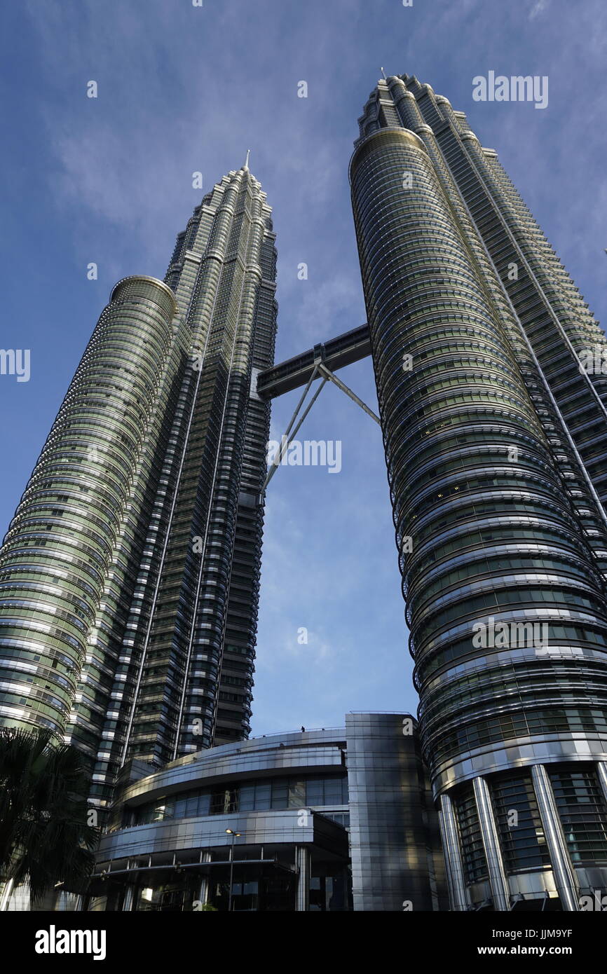 Klcc petronas twin towers hi-res stock photography and images - Alamy