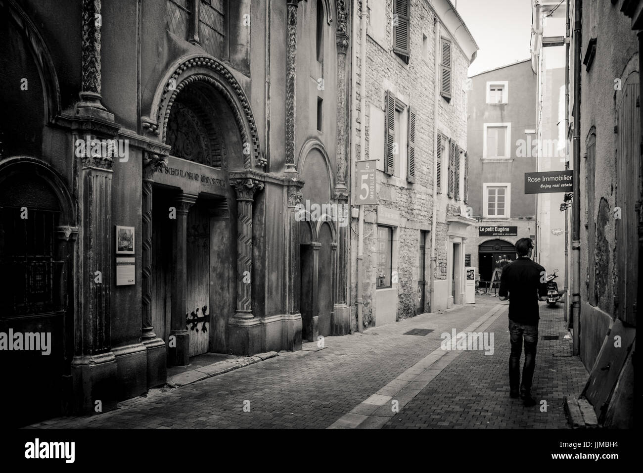 Nimes france street hires stock photography and images Alamy