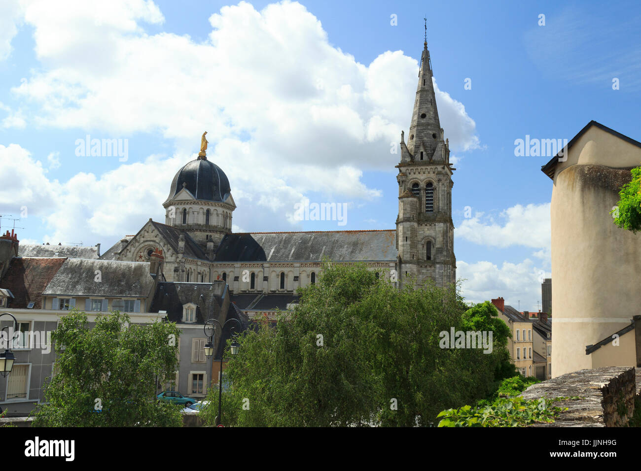 France, Indre (36), Châteauroux, l'église Notre-Dame // France, Indre ...
