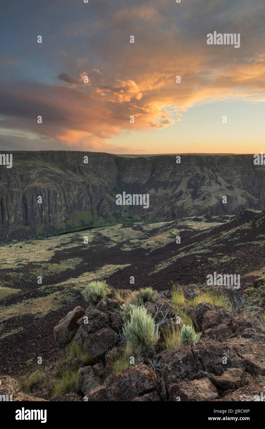 Owyhee River Canyon Sunset Oregon Stock Photo Alamy