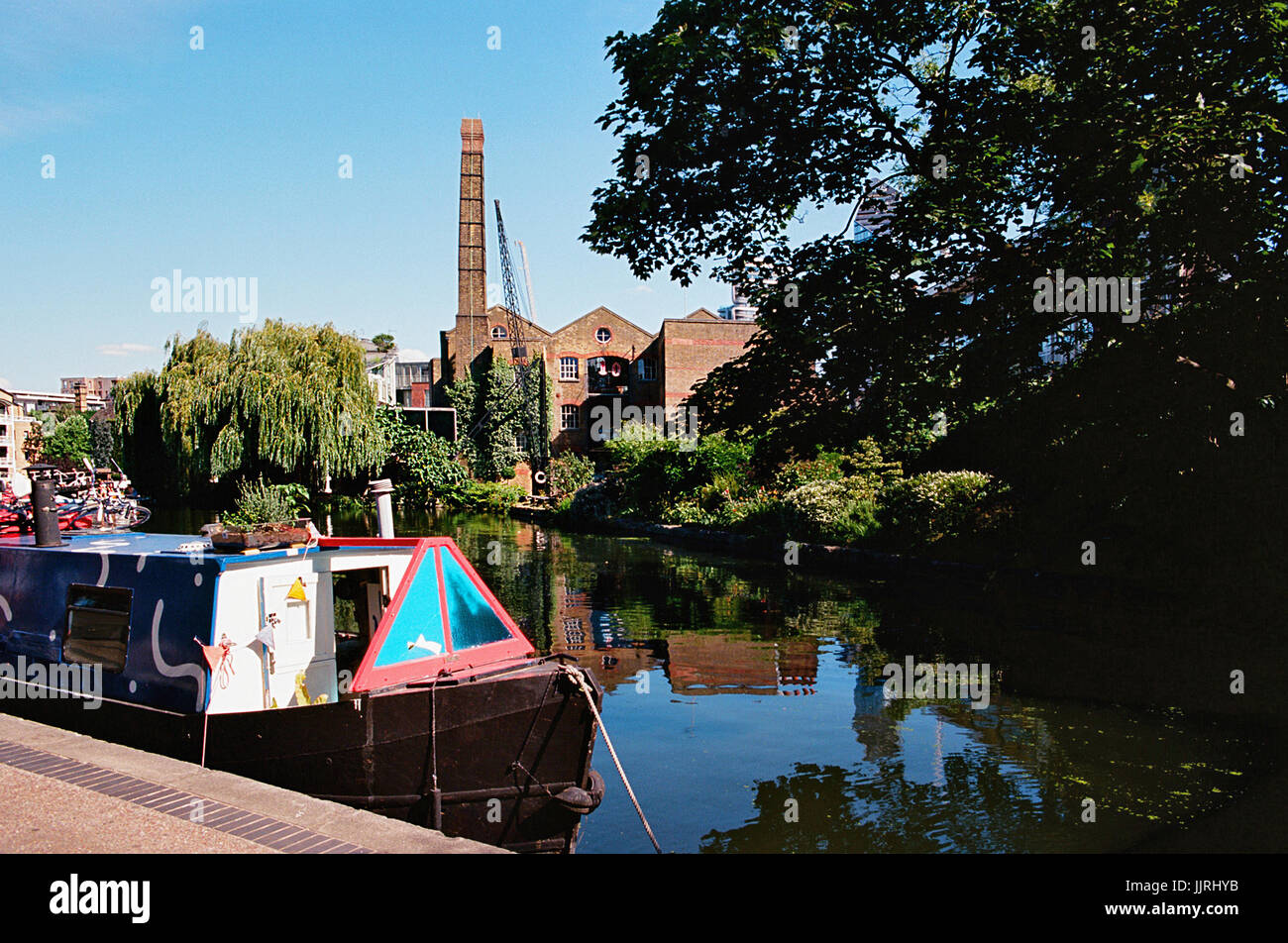 Narrowboat on the Regents Canal near Islington, London UK, in summertime Stock Photo