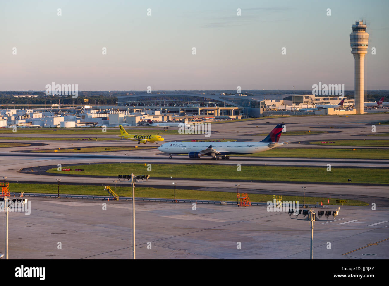 Delta and Spirit in Atlanta Hartsfield Jackson Airport Stock Photo Alamy