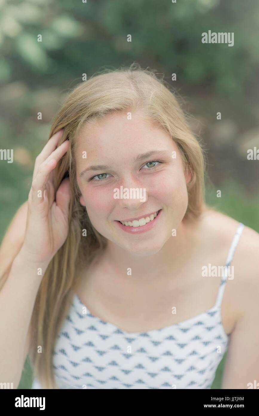 Pretty 18 year old girl hi-res stock photography and images - Alamy