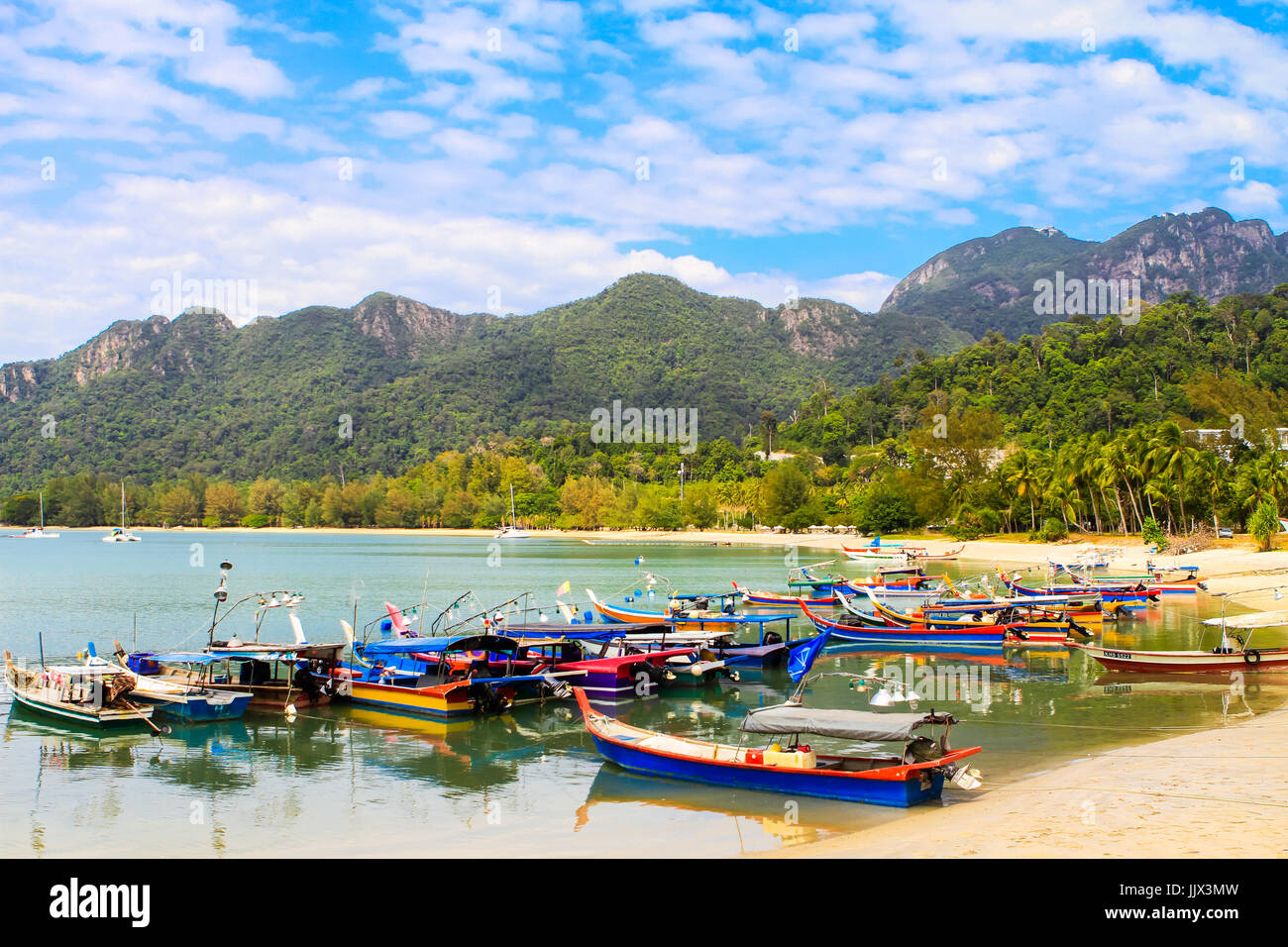 Asian fishing boats hi-res stock photography and images - Alamy
