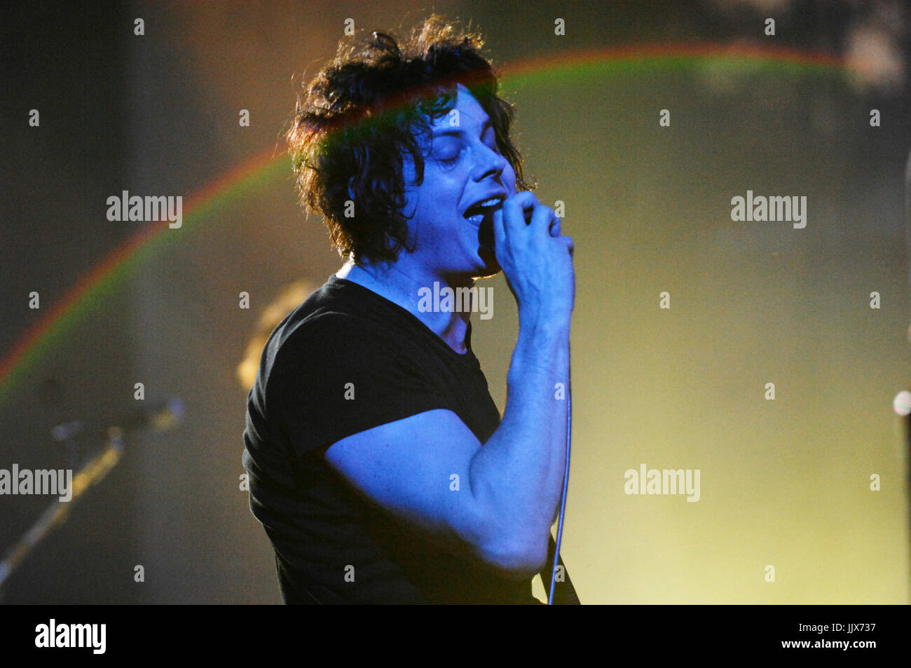 Jack White Raconteurs performing 2008 KROQ Weenie Roast Y Fiesta