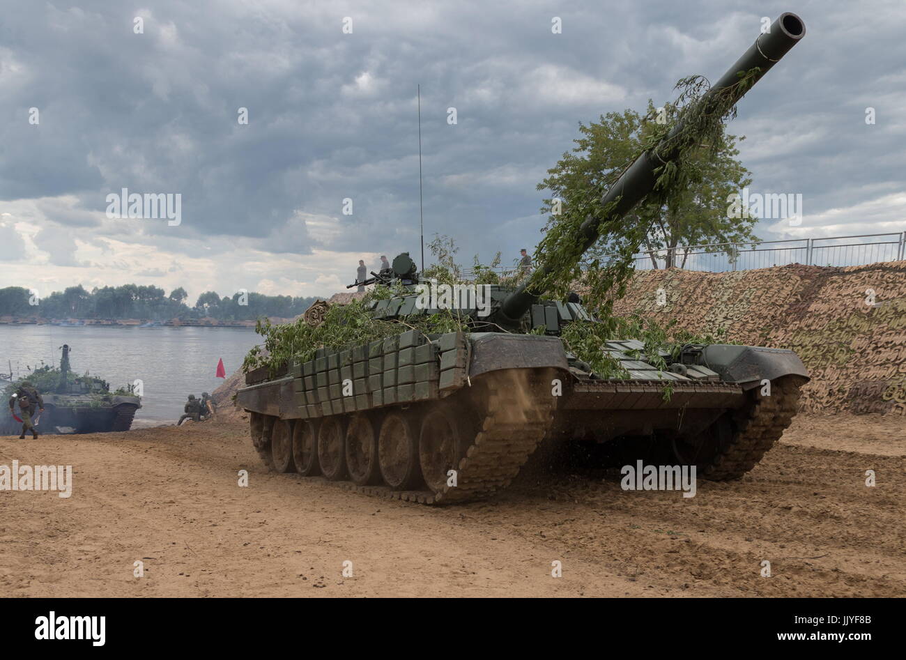 Vladimir Region Russia July 17 T 72b1 Battle Tanks Take Stock Photo Alamy