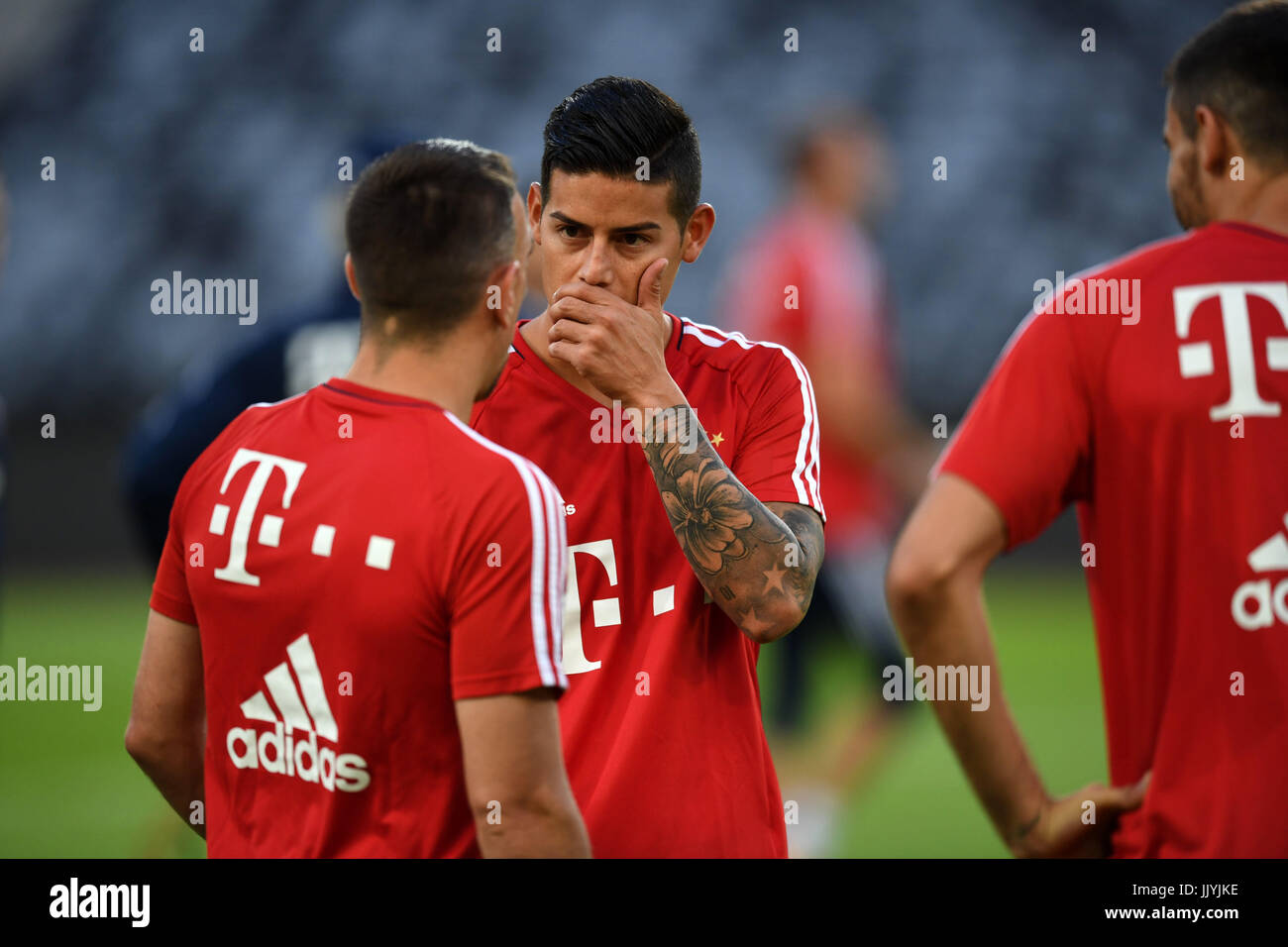 Shenzhen, China's Guangdong Province. 21st July, 2017. James Rodriguez (C) of Bayern Munich attends a training session prior to the 2017 International Champions Cup China against AC Milan in Shenzhen, south China's Guangdong Province, July 21, 2017. Credit: Guo Yong/Xinhua/Alamy Live News Stock Photo