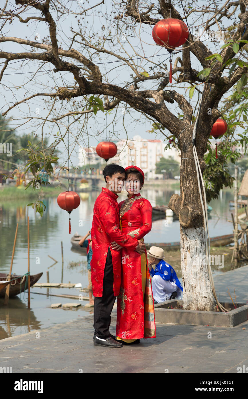 52+ Romantic Wedding Couple Poses Ideas in February 2024 - Truly Madly-hoanganhbinhduong.edu.vn