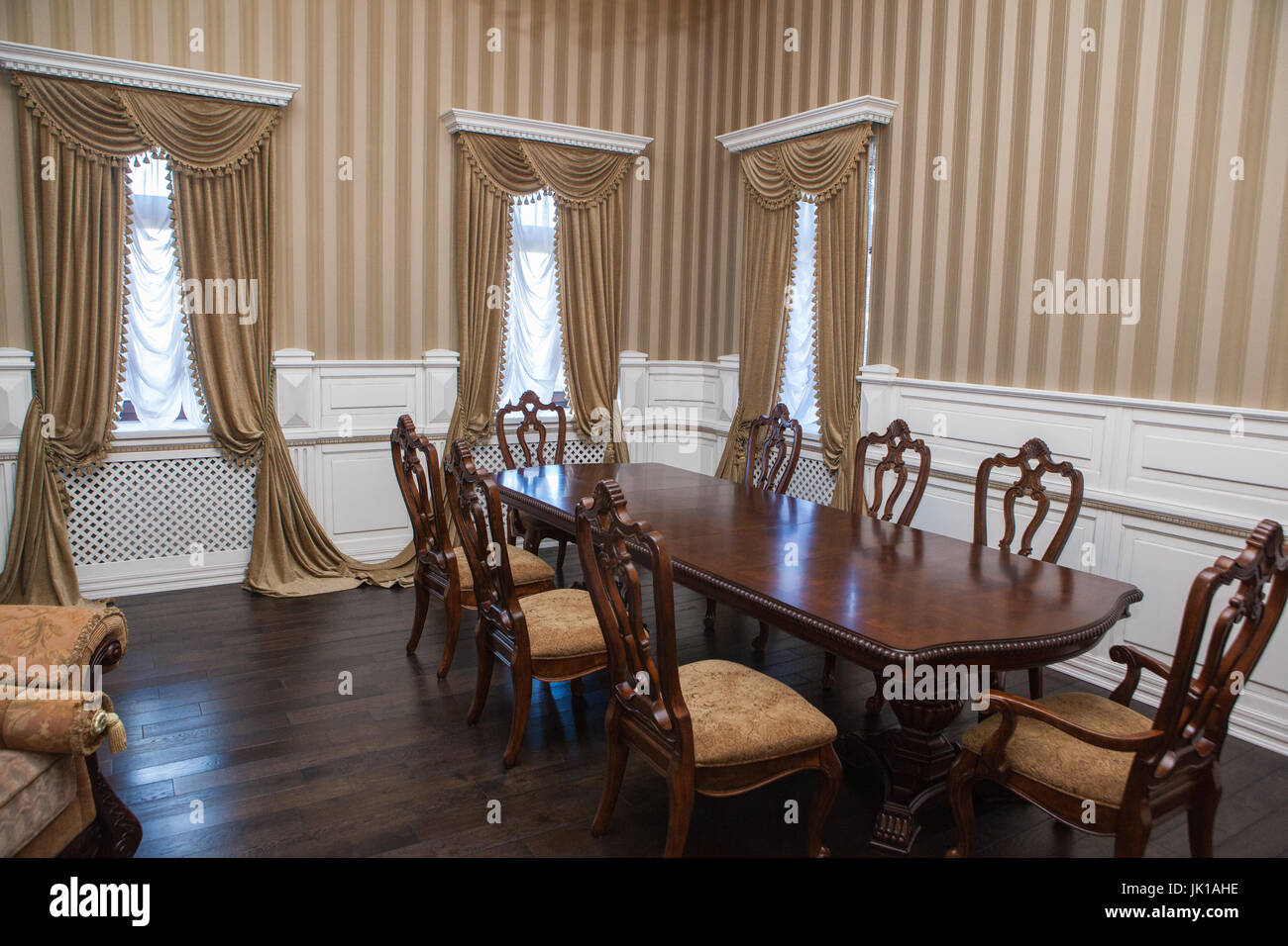 Cottage and interiors Stock Photo - Alamy