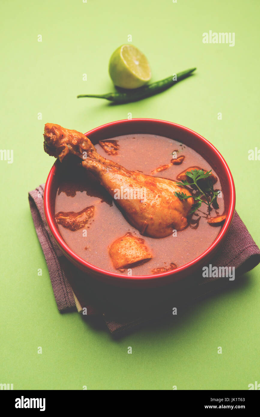 https://c8.alamy.com/comp/JK1T63/indian-spicy-chicken-curry-or-masala-chicken-with-prominent-leg-piece-JK1T63.jpg
