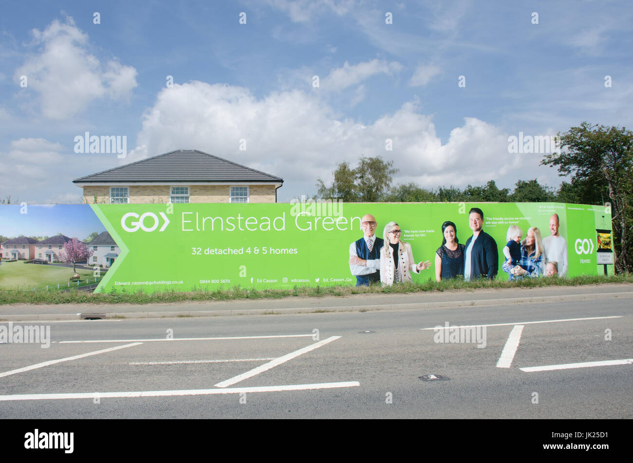 Advertising billboard luxury hires stock photography and images Alamy