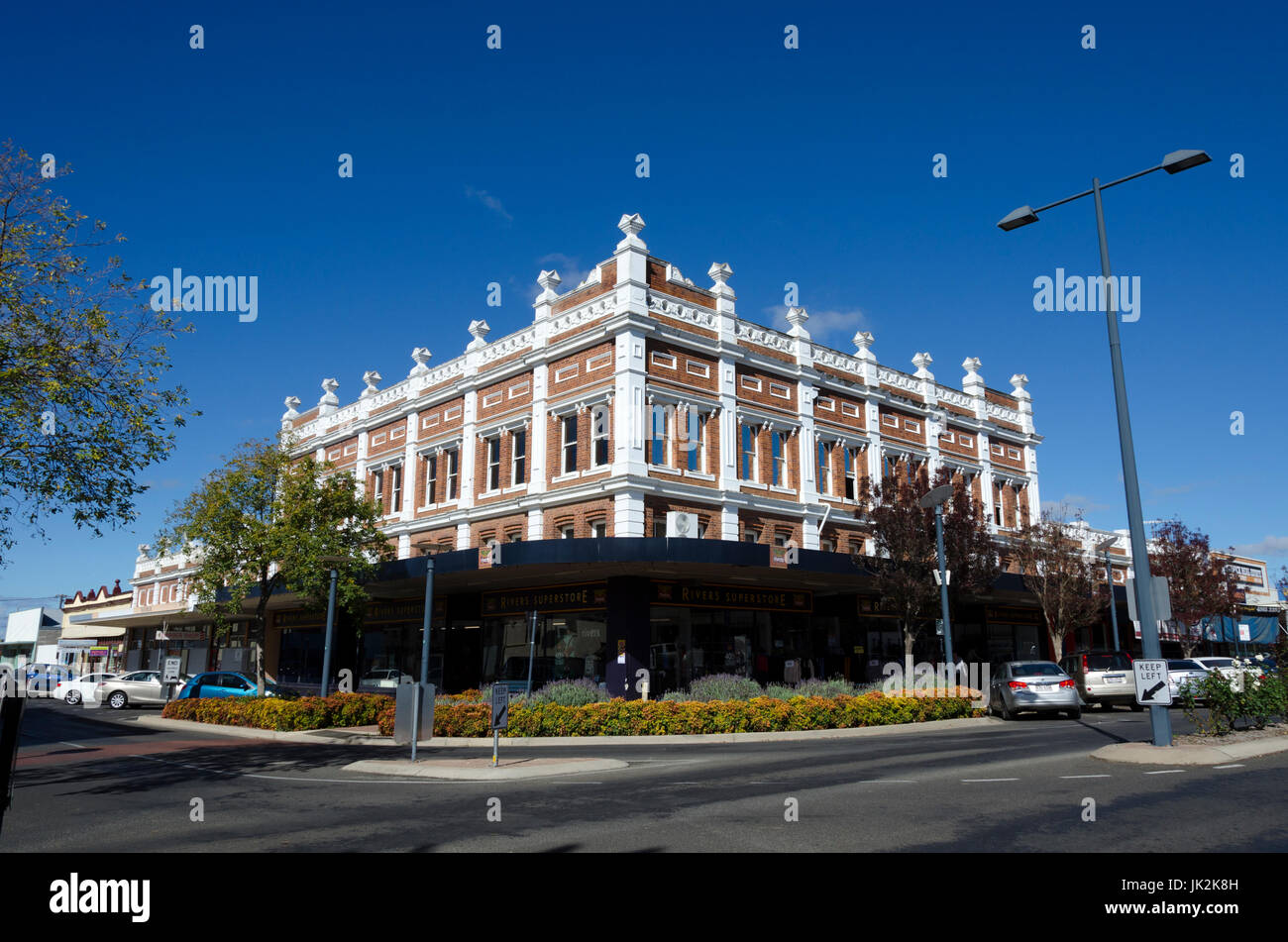 Corner shops hires stock photography and images Alamy