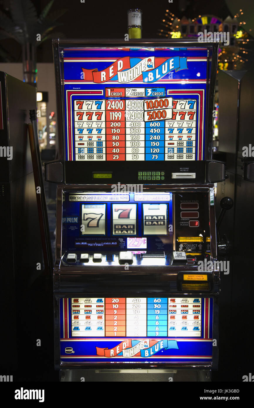 USA, Nevada, Las Vegas, McCarran International Airport, slot machines