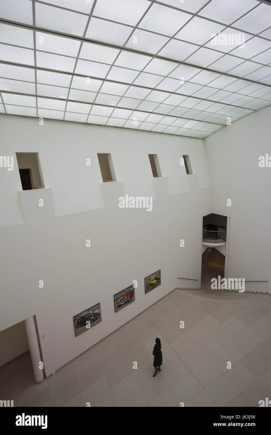 Modern art interior hi-res stock photography and images - Alamy