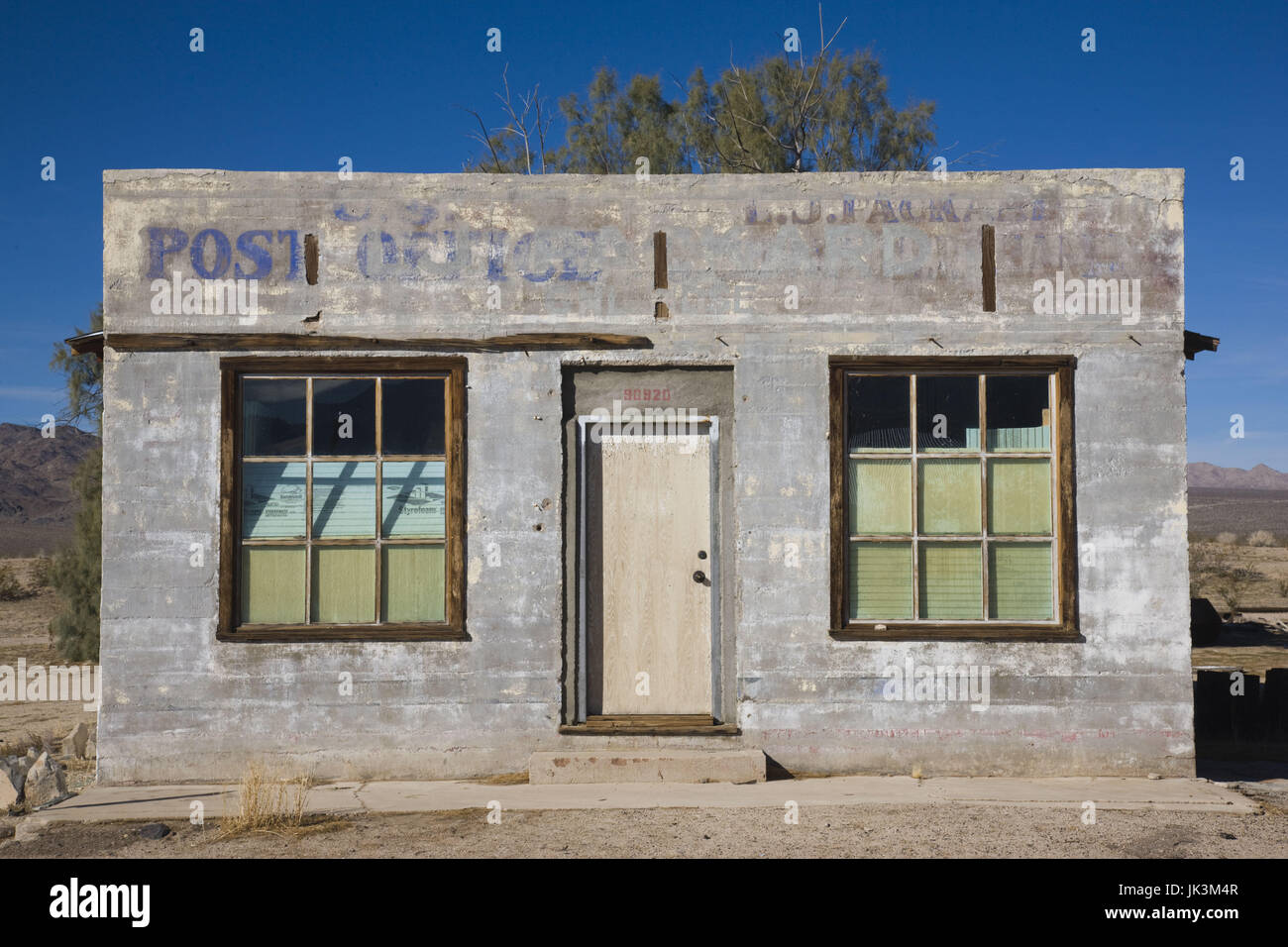 USA, California, Kelso, Mojave National Preserve, abandoned post office