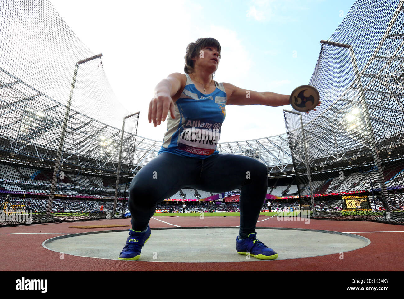 Ukraine's Orysia Ilchyna in action during the Women's Discus F12 Final during day eight of the 2017 World Para Athletics Championships at London Stadium. PRESS ASSOCIATION Photo. Picture date: Friday July 21, 2017. See PA story ATHLETICS Para. Photo credit should read: Simon Cooper/PA Wire. RESTRICTIONS: Editorial use only. No transmission of sound or moving images and no video simulation. Stock Photo