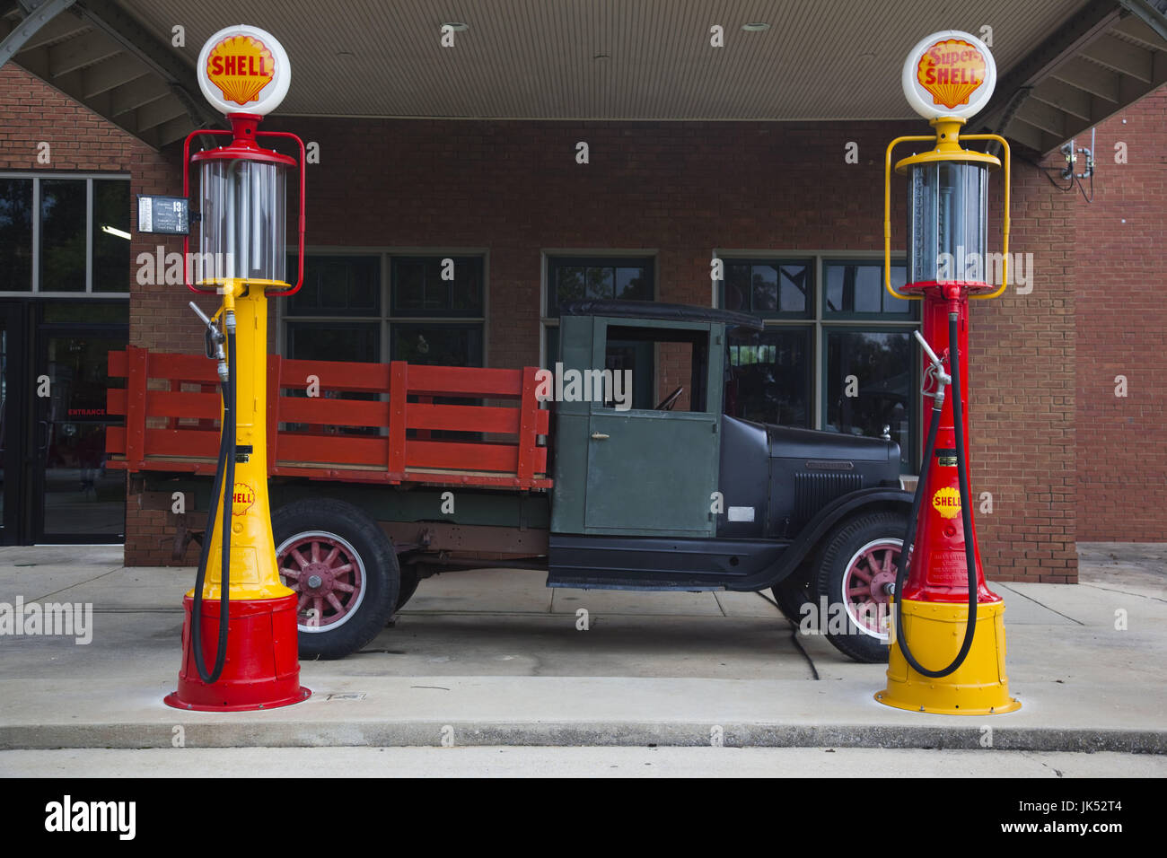 USA, Alabama, Huntsville, Huntsville Deport Museum, old truck and gas station Stock Photo