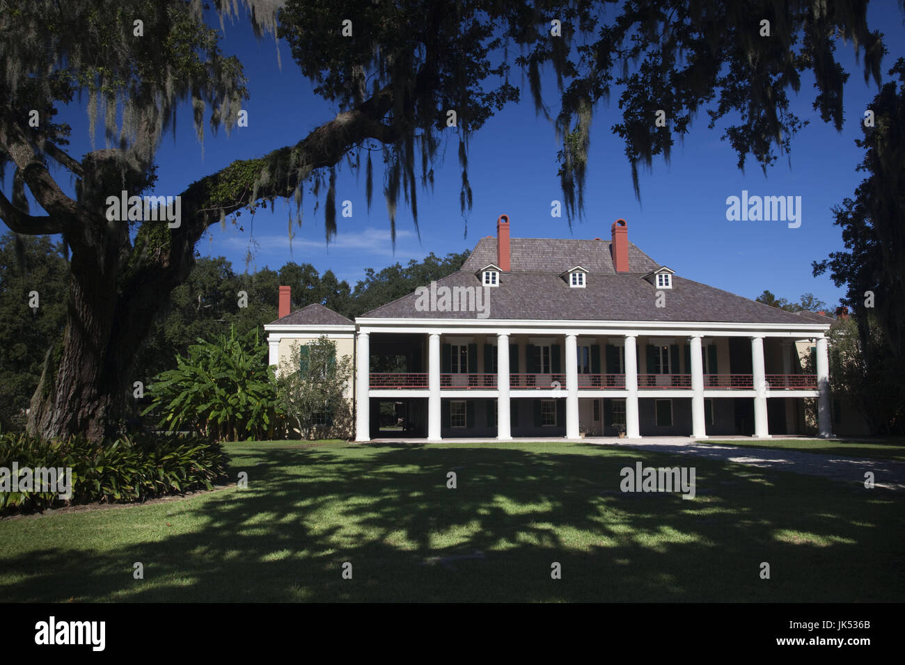 USA, Louisiana, Destrehan, Destrehan Plantation on the Mississippi