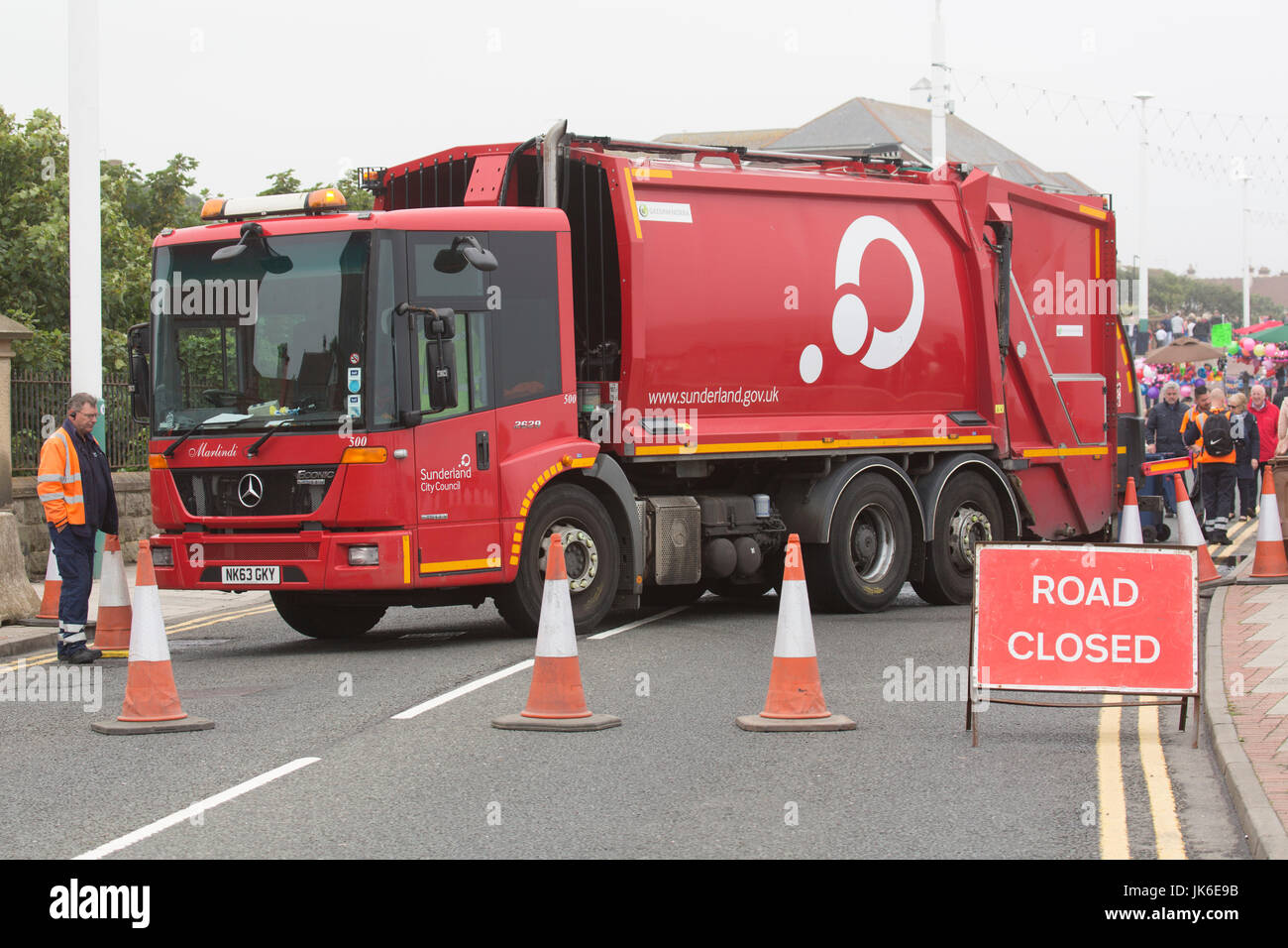 Bin Lorry Uk Stock Photos & Bin Lorry Uk Stock Images Alamy