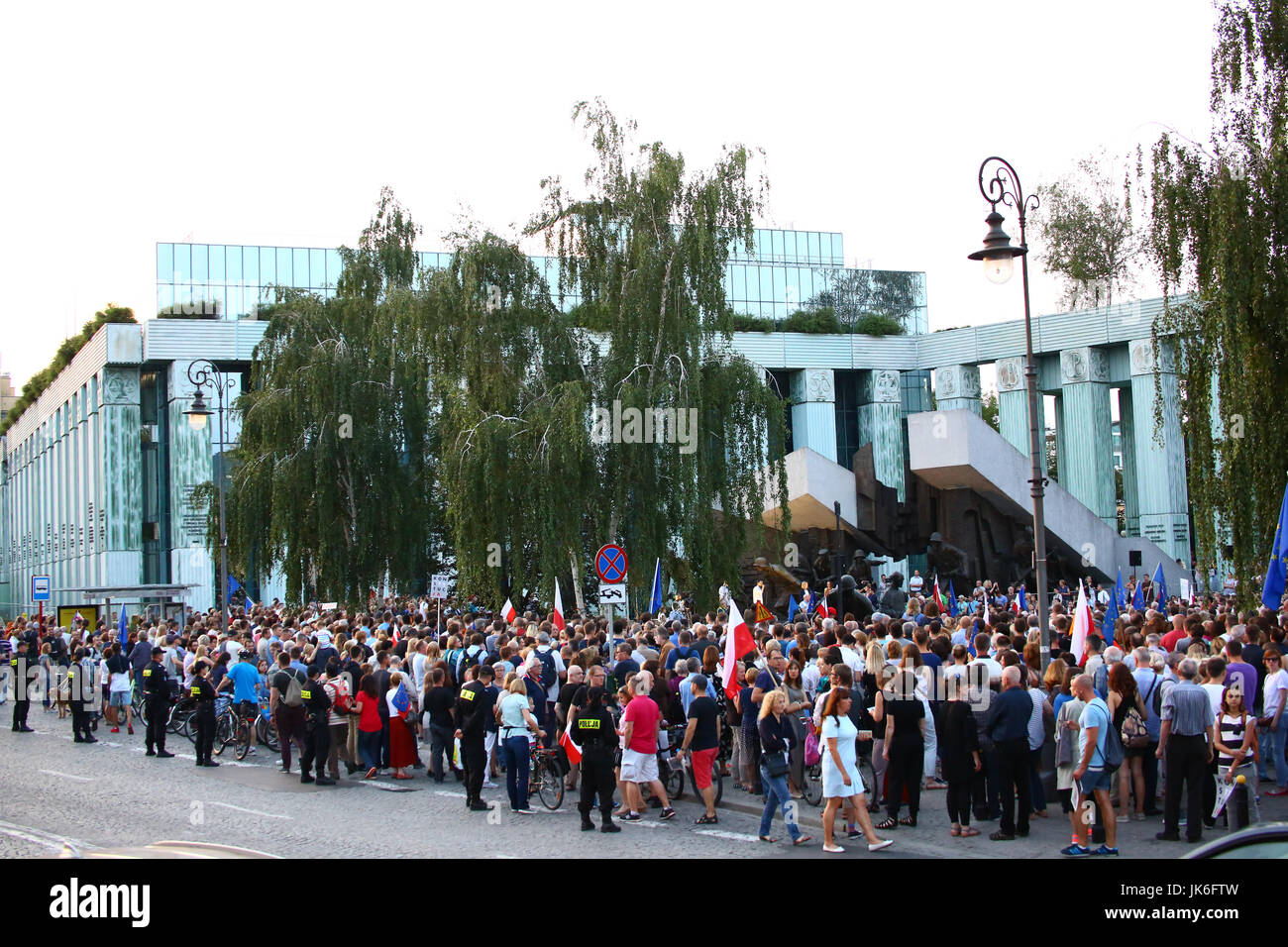 Poland, Warsaw, 22th July, 2017: Mass protest agaist justice reforms hold in front of highest court at Krasinskich Square. Protestors demand for Presidential veto against the new law and court order, lightning up masses of candles. ©Jake Ratz/Alamy Live News Stock Photo