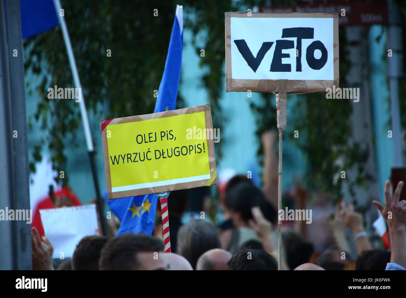 Poland, Warsaw, 22th July, 2017: Mass protest agaist justice reforms hold in front of highest court at Krasinskich Square. Protestors demand for Presidential veto against the new law and court order, lightning up masses of candles. ©Jake Ratz/Alamy Live News Stock Photo