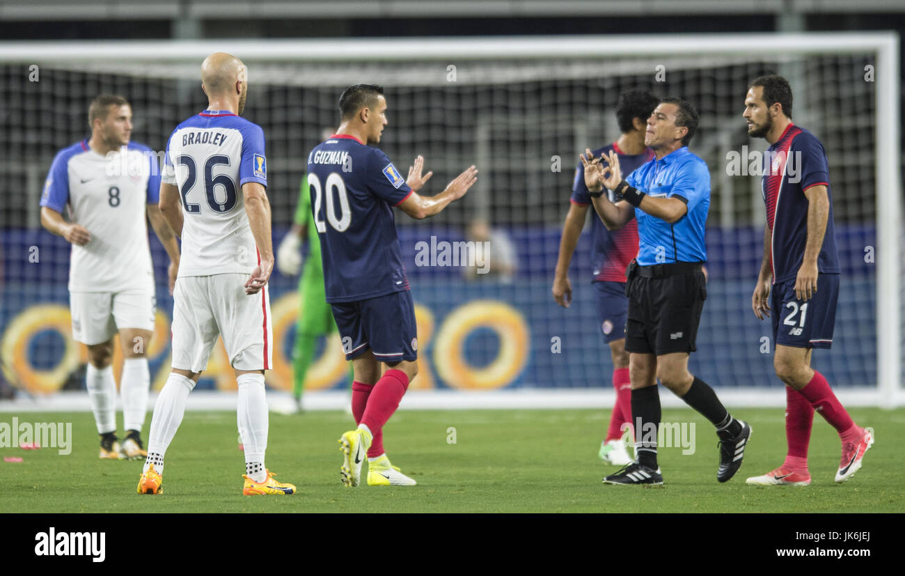 Arlington, Texas, USA. 22nd July, 2017. Costa Rica Player #20 DAVID GUZMAN discussing a call with the referee. Credit: Hoss Mbain/ZUMA Wire/Alamy Live News Stock Photo