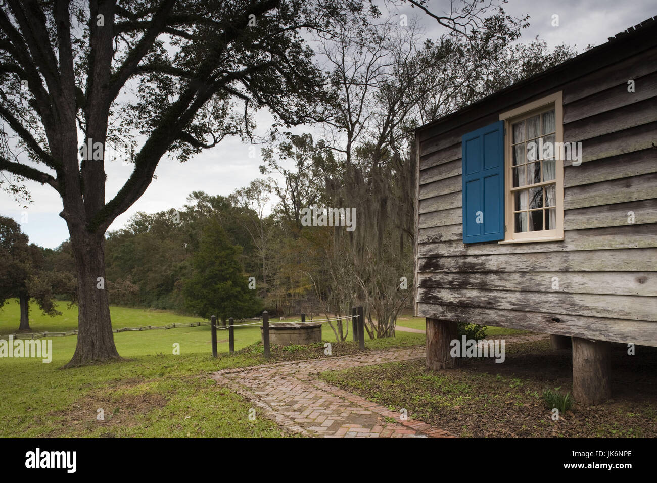 USA, Mississippi, Natchez, Natchez Trace Parkway, Mount Locust Inn and ...