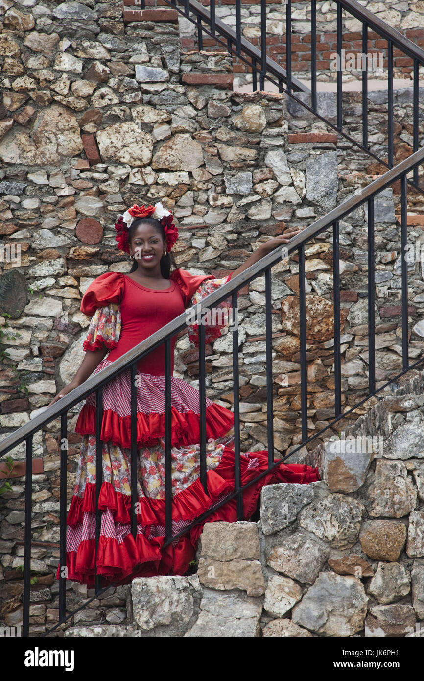 Dominican Republic, La Romana, Altos de Chavon, Dominican female dancer in costume, R, MR DRE 09 07 Stock Photo