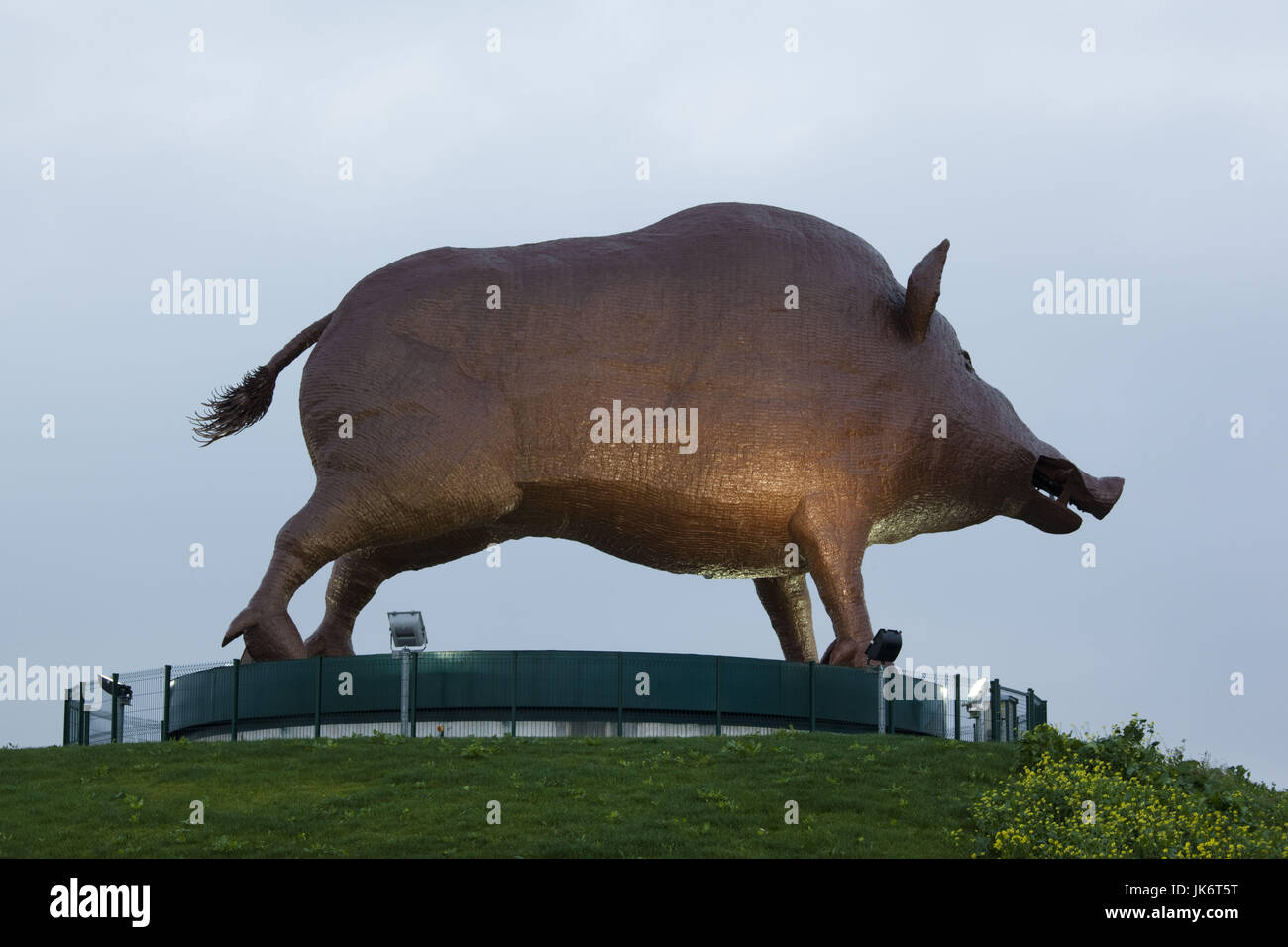 Wild Boar Statue High Resolution Stock Photography and Images Alamy