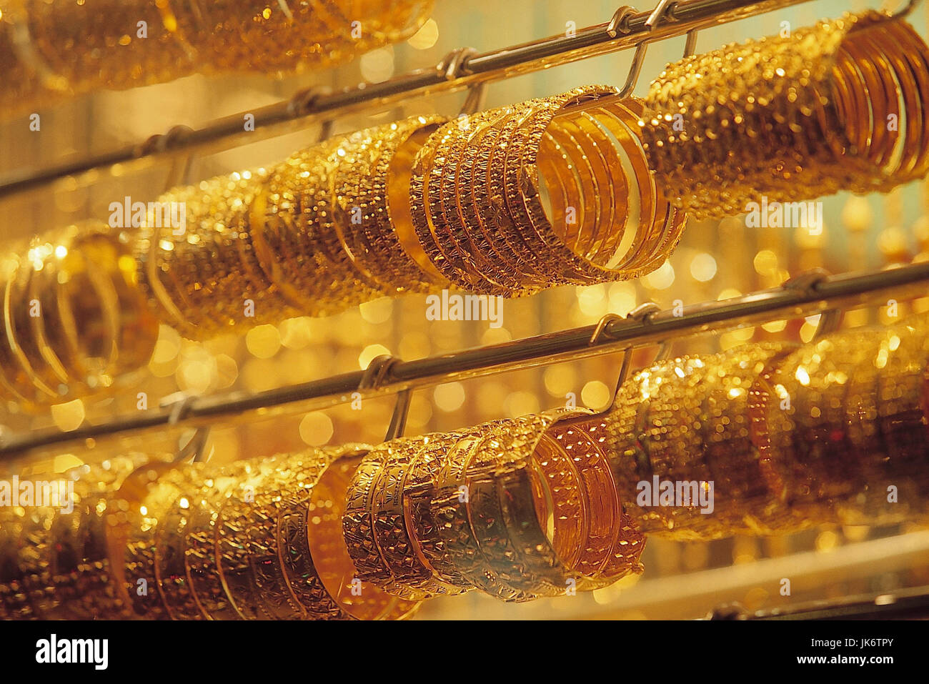 Vereinigte Arabische Emirate,  Dubai, Gold-Souk, Verkauf, Armreifen VAE, UAE, Einkaufszentrum, Kaufhaus, Deira City Centre Shopping Mall, Goldschmuck, Schmuck, Wirtschaft, Sachaufnahme Stock Photo