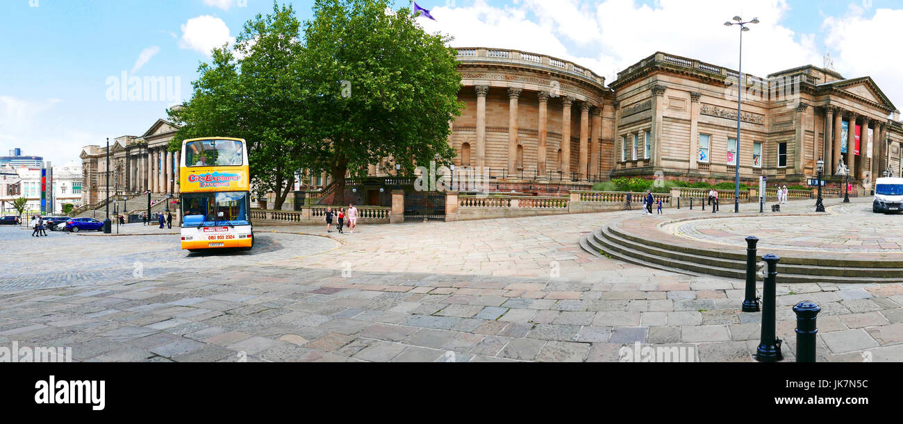City explorer tourist sight seeing bus in St Georges Quarter next  to the Central Library and the Walker Art Gallery,Liverpool,UK Stock Photo
