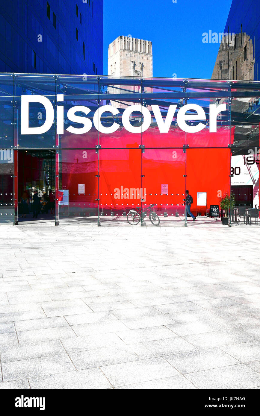Glass fronted entrance to the Discover centre,Mann Island,Liverpool,UK Stock Photo
