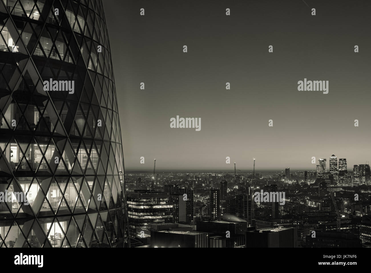 Black and white view of the Gherkin and Canary Wharf (29 December 2016, City of London, Gherkin and Canary Wharf) Stock Photo