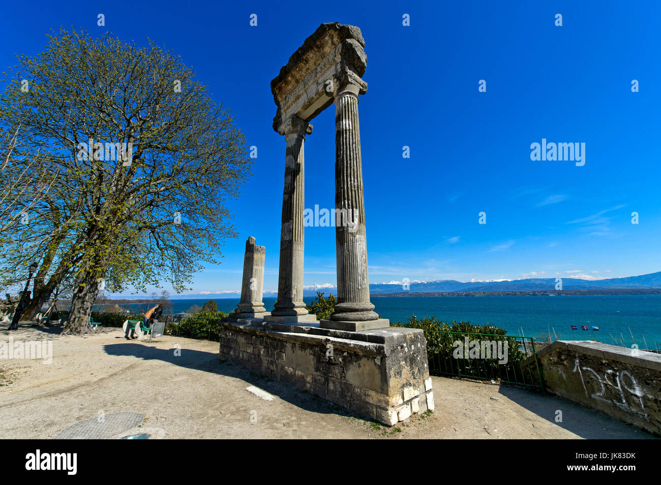 Roman Corinthian column from Noviodunum, Nyon, Vaud, Switzerland Stock Photo