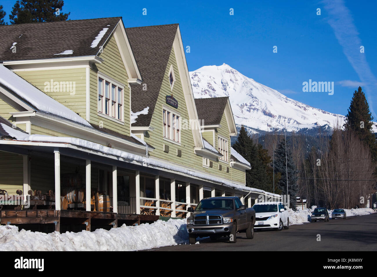 USA, California, Northern California, Northern Mountains, McCloud, town