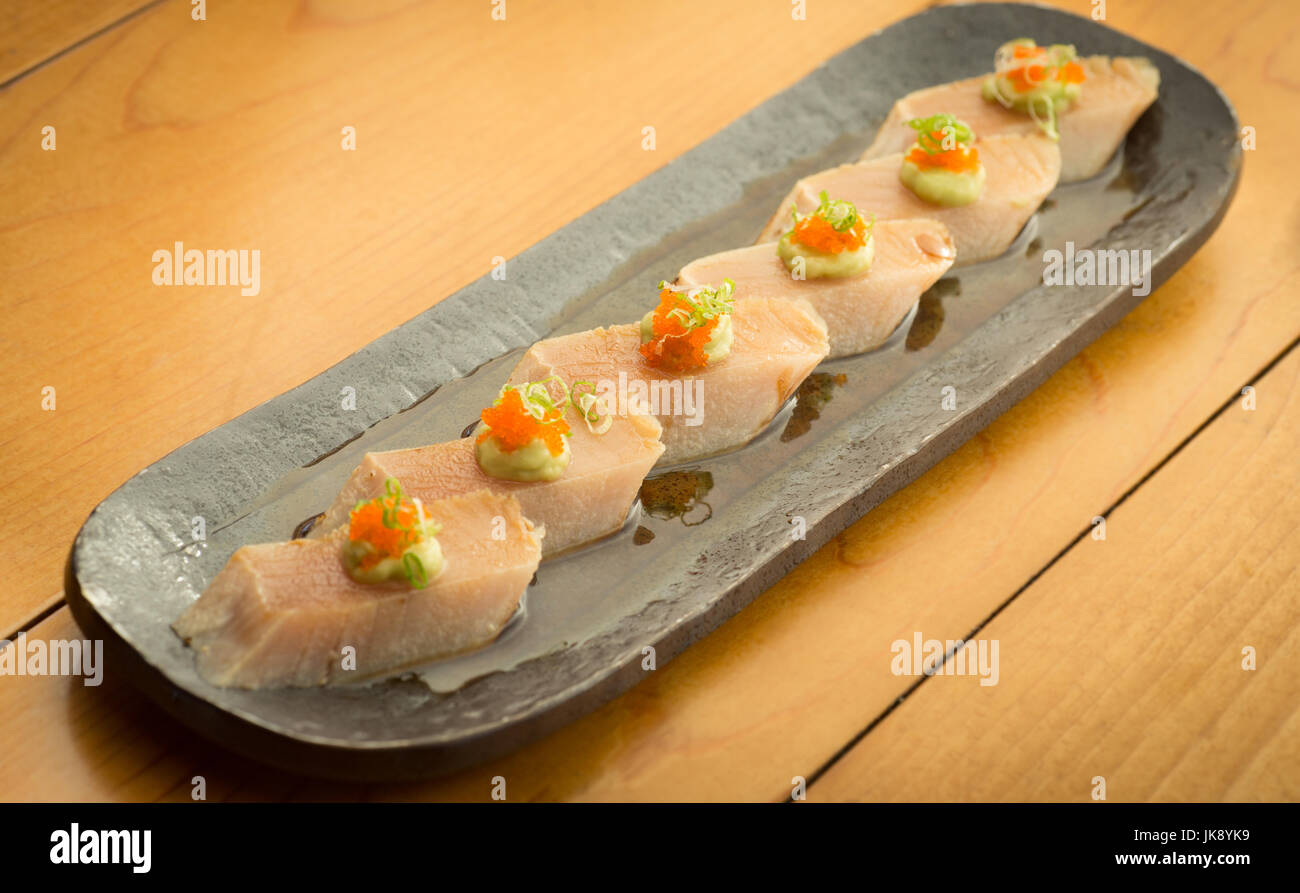 Albacore tuna sashimi hi-res stock photography and images - Alamy, image size:1300x893