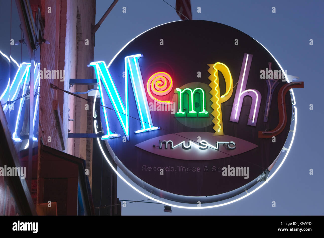 USA, Tennessee, Memphis, Neonschild, Schriftzug, leuchten, Nahaufnahme Stock Photo
