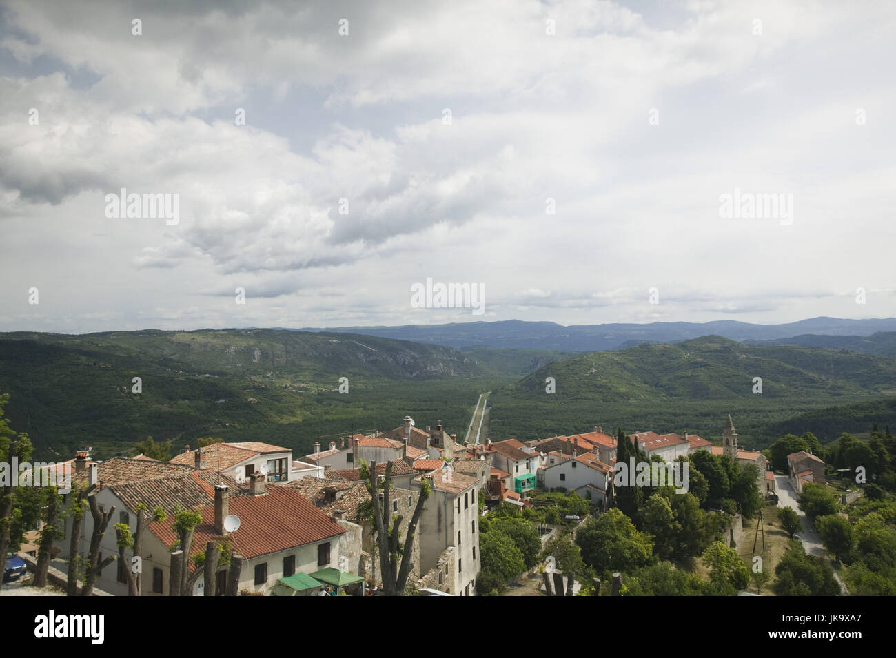 Kroatien, Istrien, Motovun, Ortschaft, Hügel, Aussicht, Stock Photo