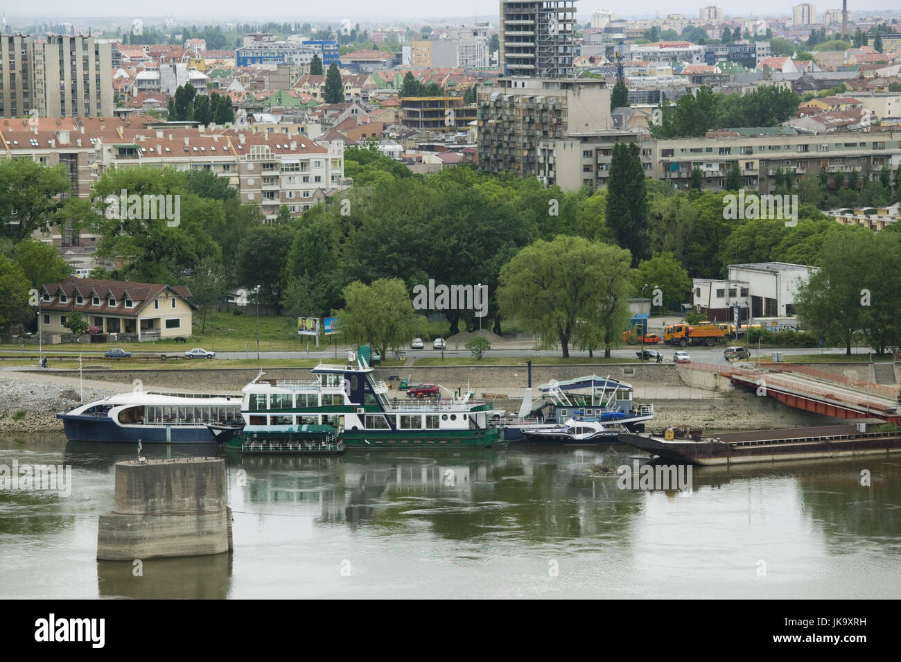 Serbien, Provinz Vojvodina, Novi Sad, Stadtansicht, Donau, Schiffe, Stock Photo