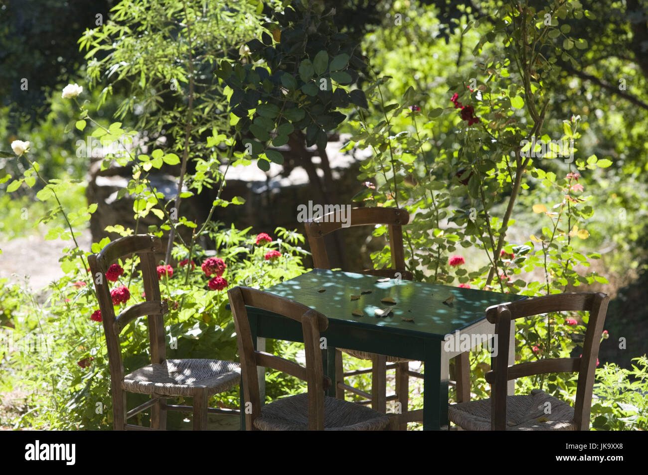Griechenland, Kreta, Fodele, Garten, Tisch, Stühle, Frühling, Stock Photo