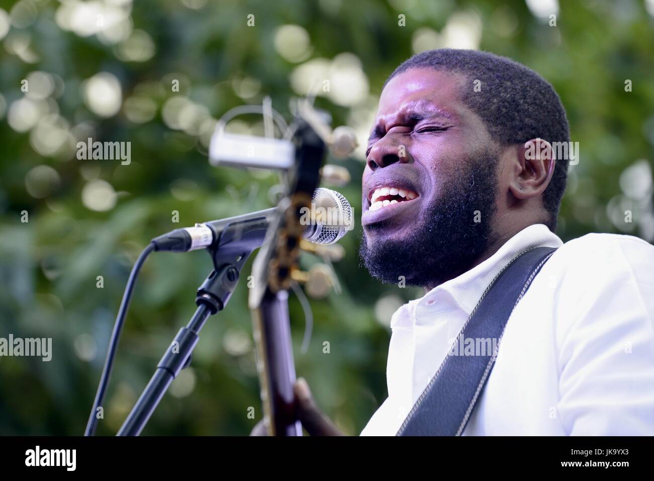 Alcala La Real, Spain. 21st July, 2017. Toto St. Serpio Tomas 'Toto' was born in Luanda (Angola, Africa), during his performance on the stage of Etnosur. Etnosur is a festival of ethnic music that is celebrated annually in the south of Spain. Credit: M.Ramirez/Pacific Press/Alamy Live News Stock Photo