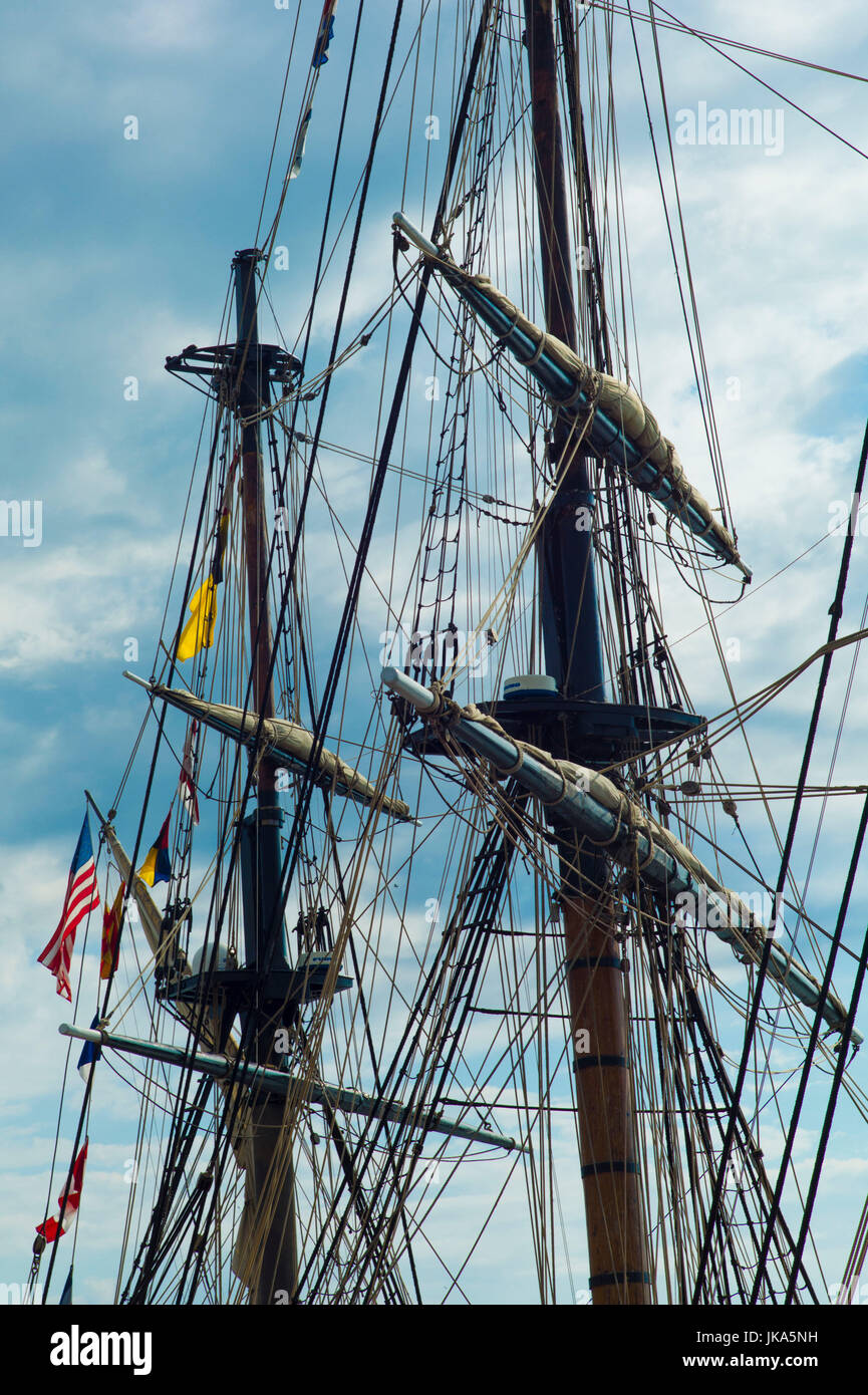 Tall ship masts hi-res stock photography and images - Alamy