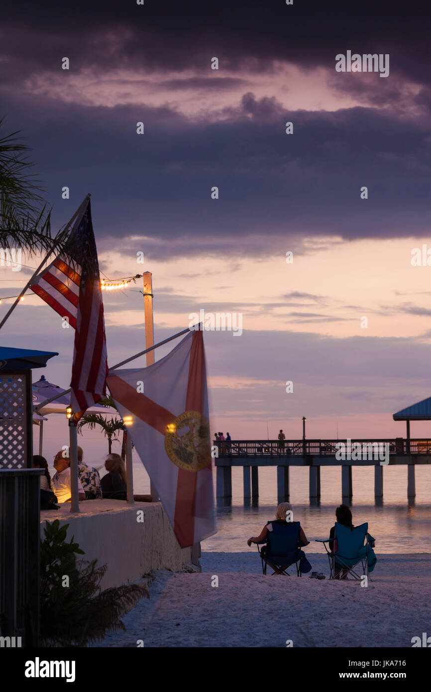 USA, Florida, Gulf Coast, Fort Myers Beach, beachfront cafes, dusk, Stock Photo