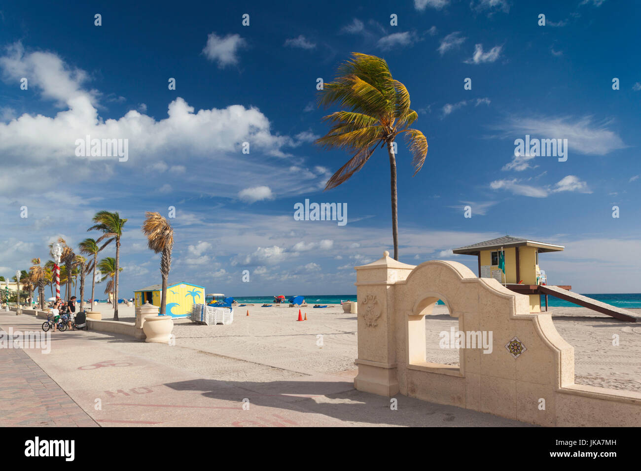 Hollywood beach boardwalk hires stock photography and images Alamy