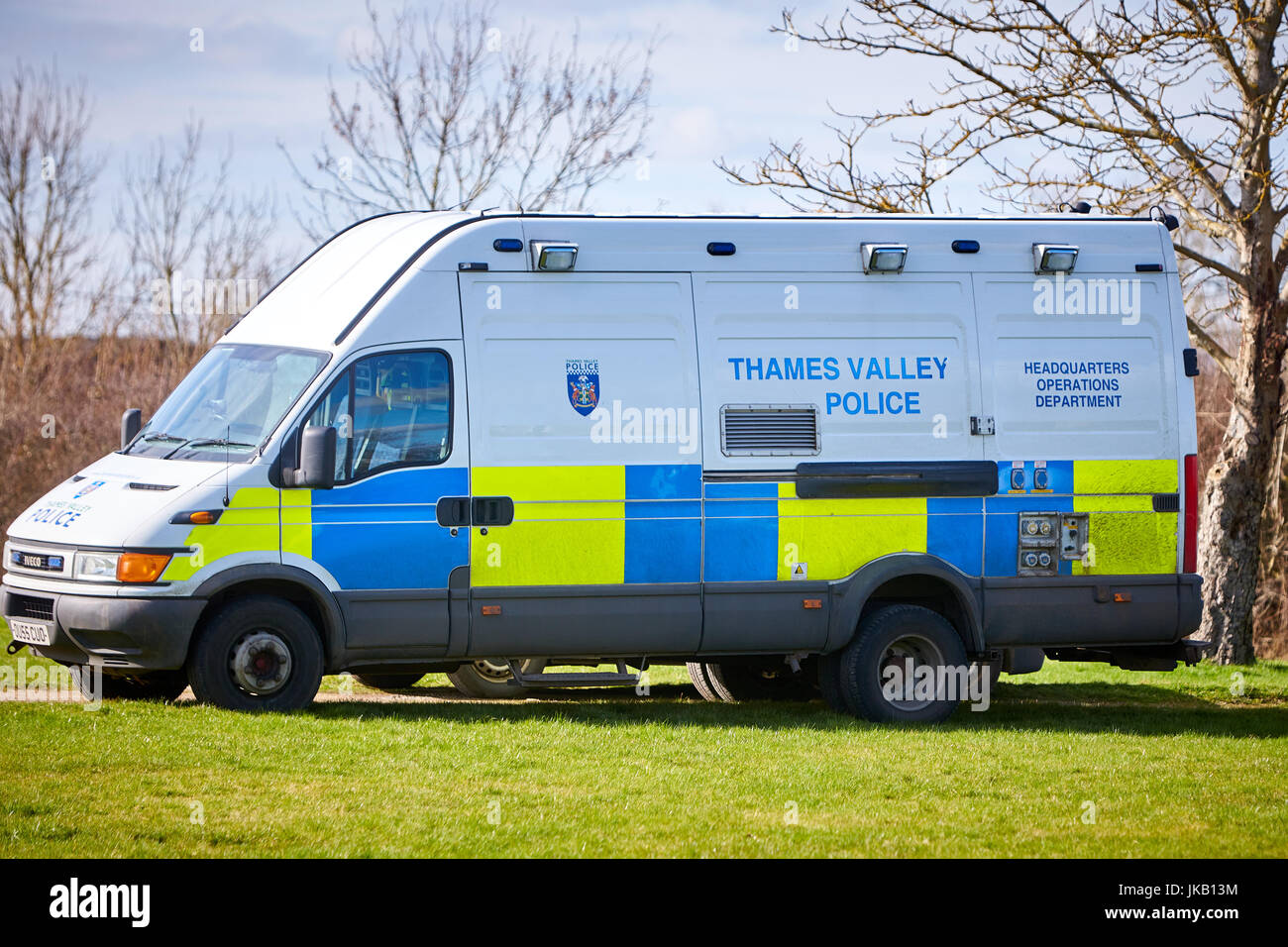 A Thames Valley Police van at the scene of a murder investigation where Samantha Blake-Mizen was found dead inside a house with a traumatic brain injury in Ludgershall, Buckinghamshire Stock Photo