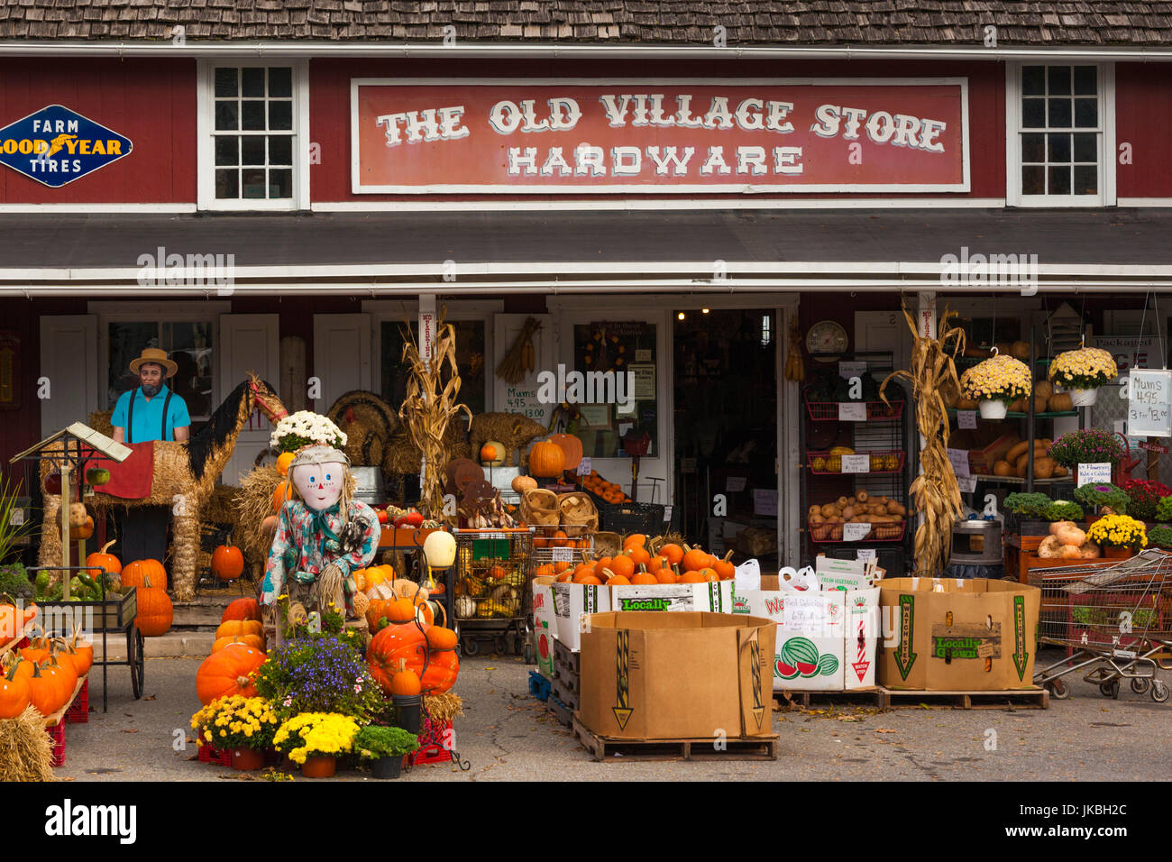 USA, Pennsylvania, Pennsylvania Dutch Country, Bird in Hand, Old Village Store and pumpkins