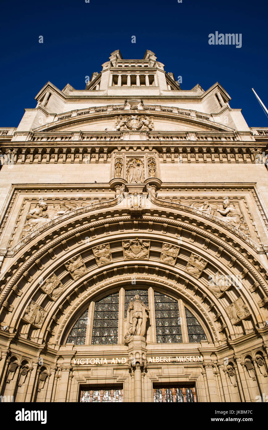 England, London, South Kensington, The Victoria and Albert Museum, exterior Stock Photo