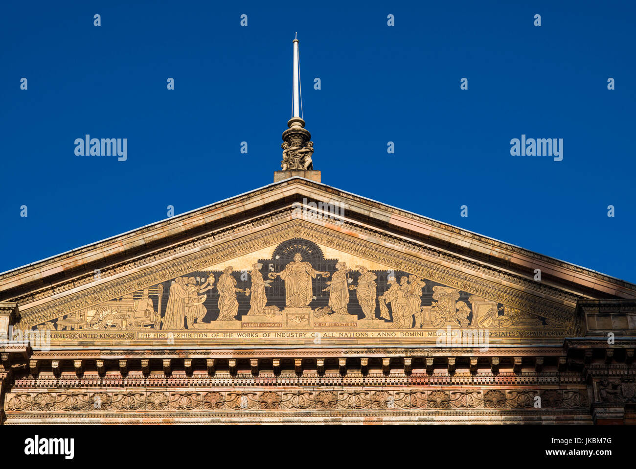 Victoria and Albert museum facade with people walking in London, UK – Stock  Editorial Photo © AndreaA. #107984028