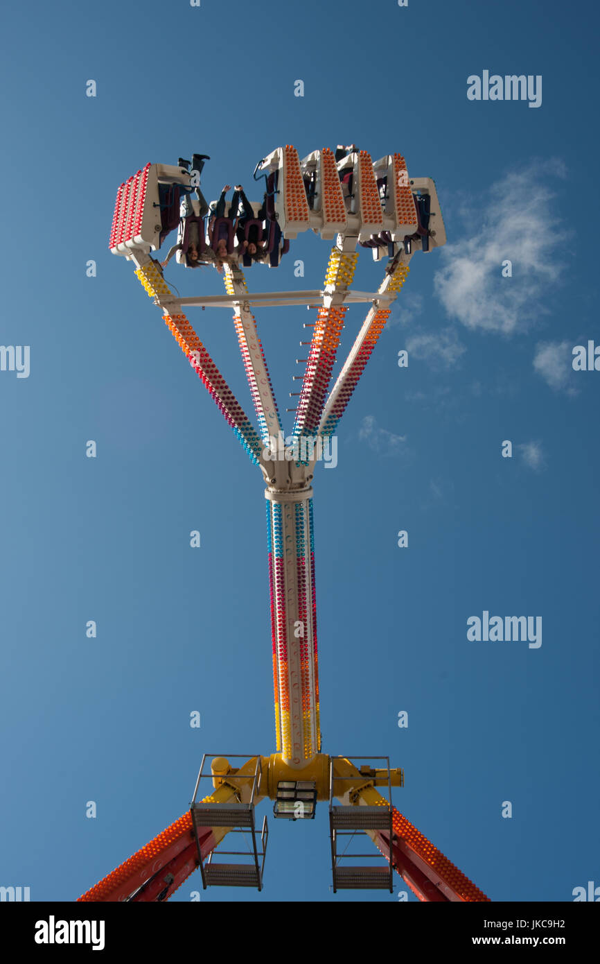 Funfair lights hi-res stock photography and images - Alamy